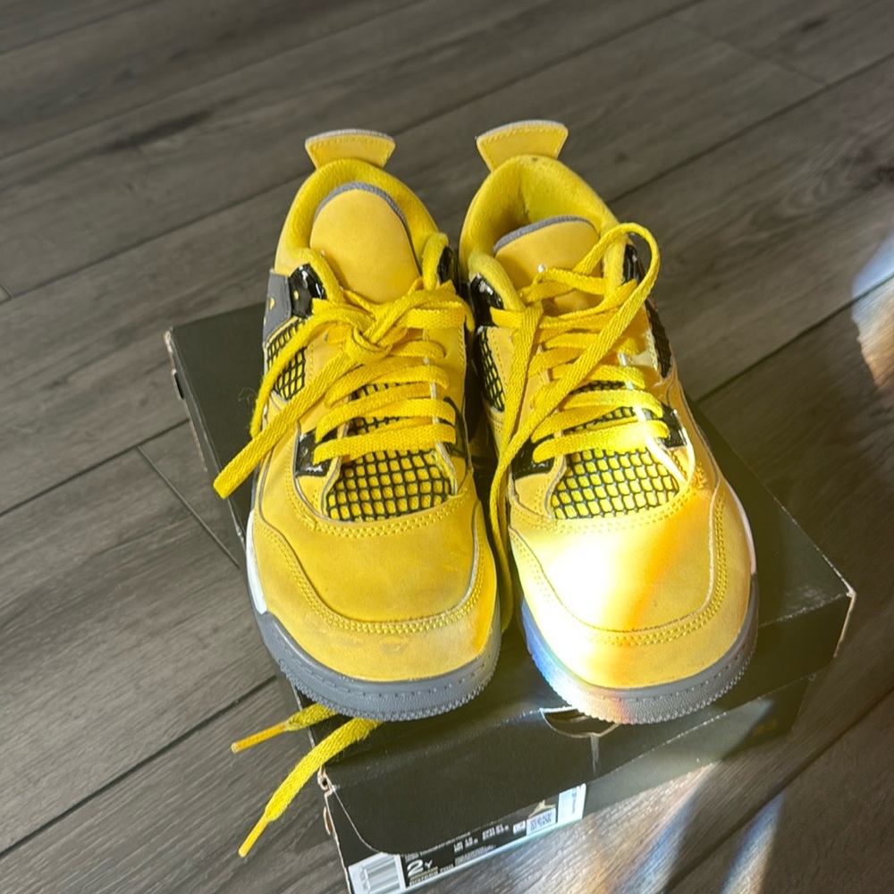 Jordan 4 Retro